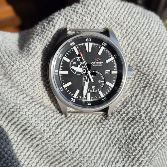 Orient Defender II Automatic Watch, Black Dial, Satin Silver Case, Nato Strap - Picture 4 of 10